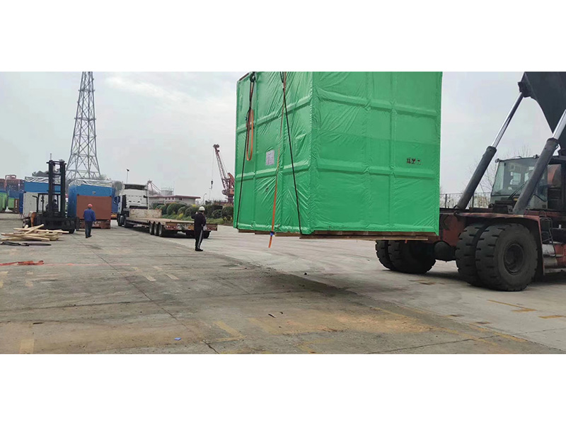 出(chū)口重型(xíng)真空防(fang)雨包裝(zhuang)