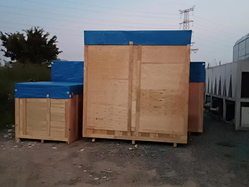 框架木(mu)箱是如(rú)何實現(xiàn)防水通(tōng)風效果(guo)